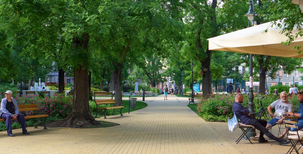 Fewo Oktogon Boedapest Buitenkant foto